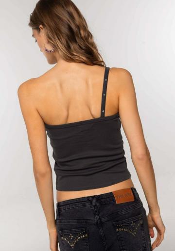 Топ на бретельках
