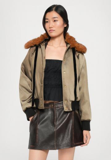 Кожаная куртка