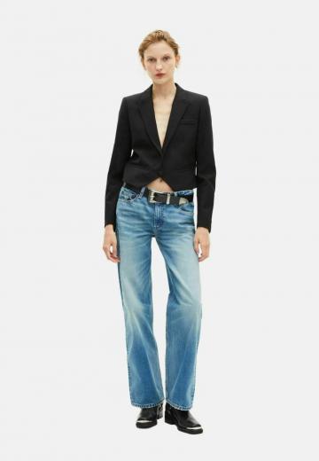 Короткий блейзер