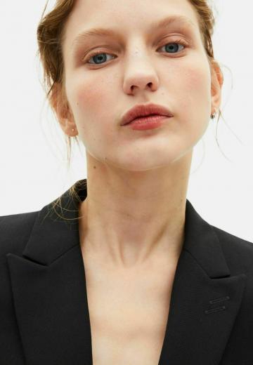 Короткий блейзер