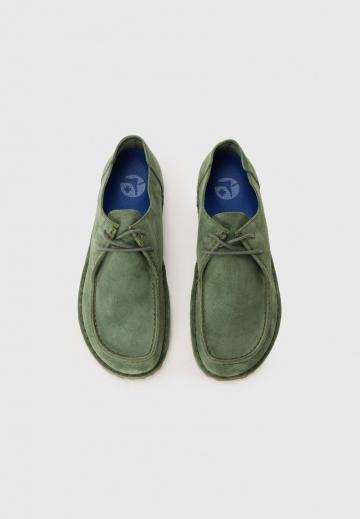 Ботинки на шнуровке