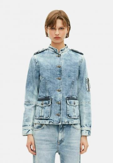 Джинсовая куртка
