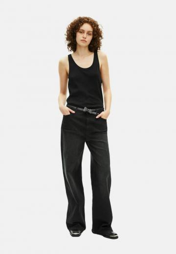 Джинсы бойфренда