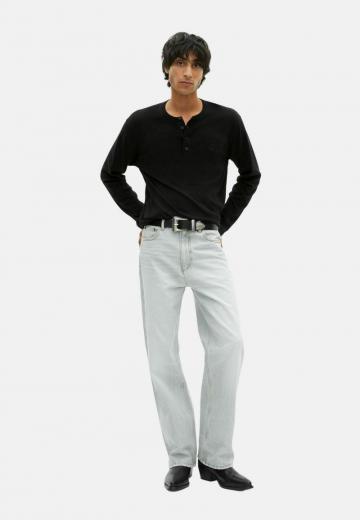 Прямые джинсы