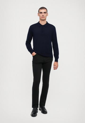 Узкие джинсы