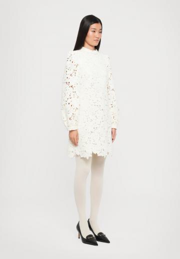 Короткое платье