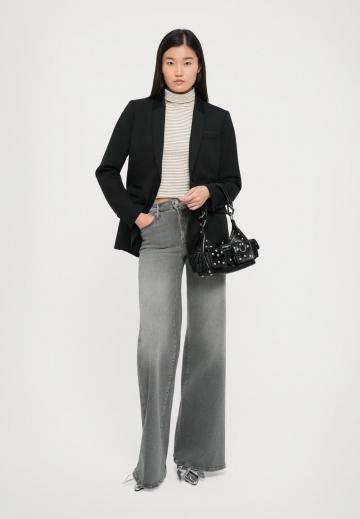 Длинный блейзер