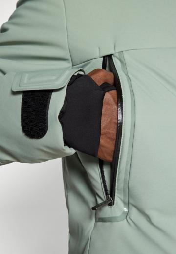 Сноубордическая куртка