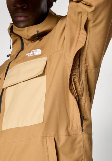 Сноубордическая куртка