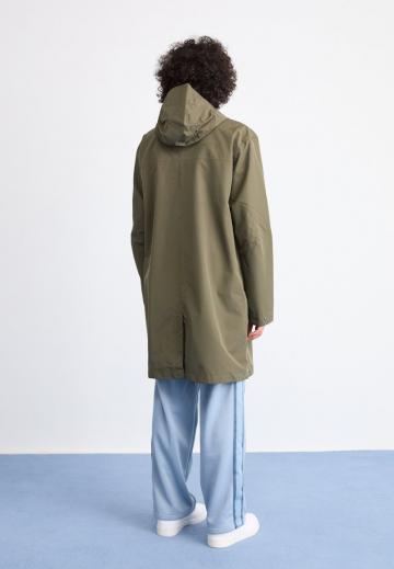 Куртка-дождевик