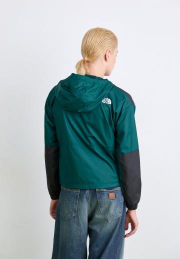 Спортивная куртка