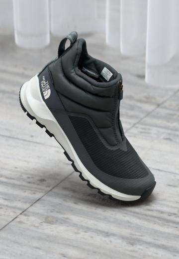 Спортивные сапоги