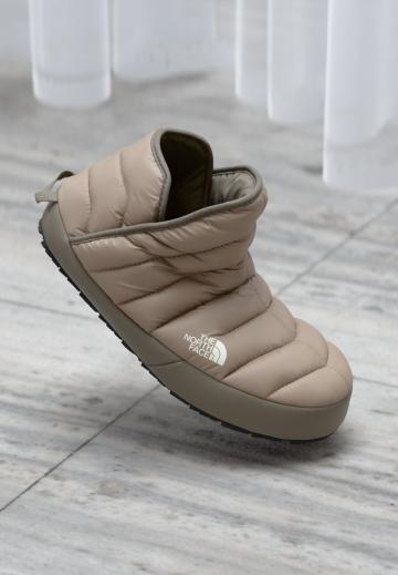 Спортивные сапоги