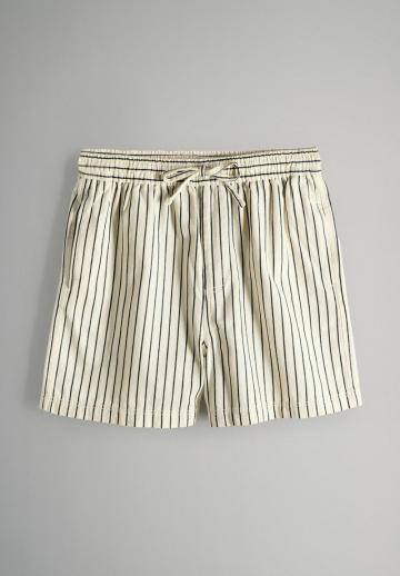 Джинсовые шорты