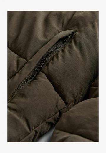 Зимняя куртка