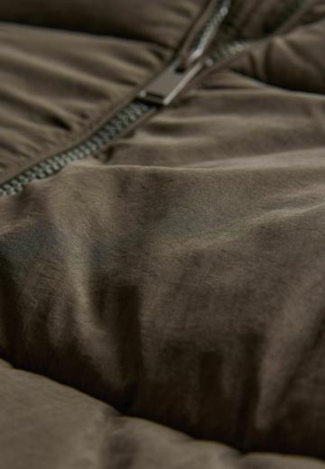 Зимняя куртка