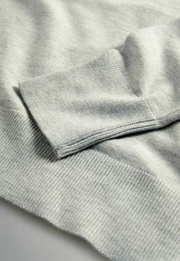 Пуловер в полоску