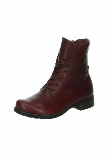 Ботинки на шнуровке