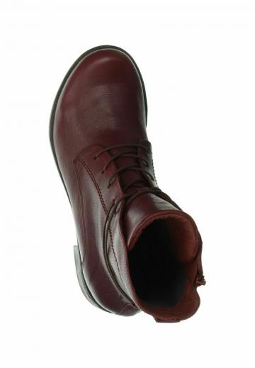 Ботинки на шнуровке