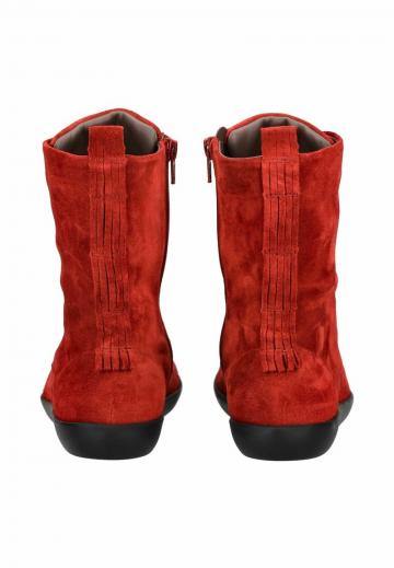 Ботинки на шнуровке