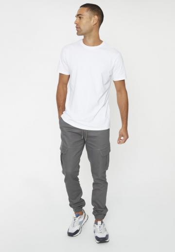 Брюки с накладными карманами