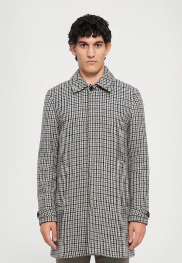 Короткое пальто