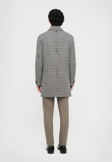 Короткое пальто