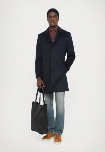 Короткое пальто