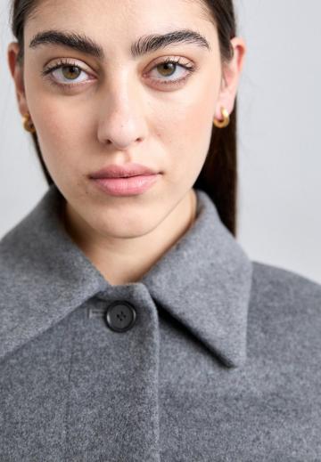 Шерстяное пальто