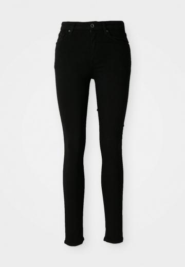 Узкие джинсы