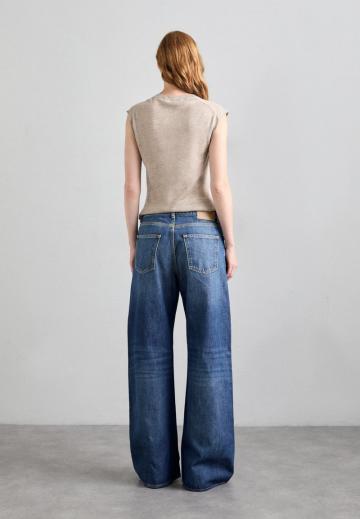 Клешеные джинсы