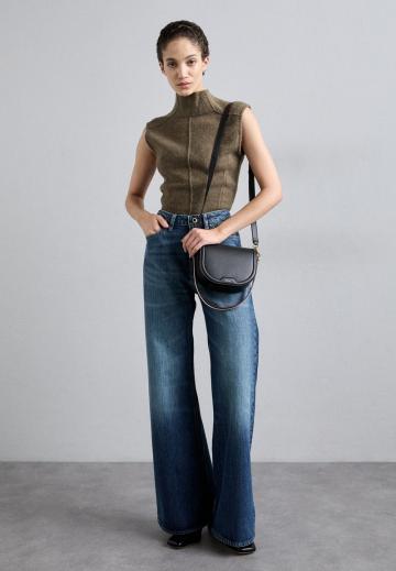 Джинсы бойфренда