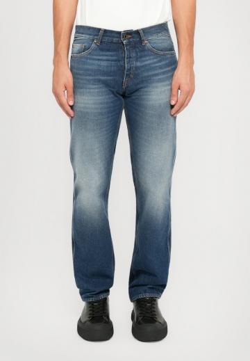 Прямые джинсы