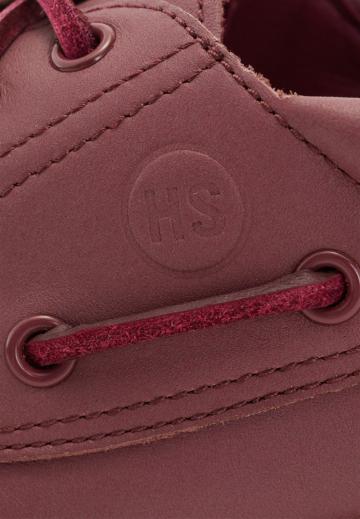 Ботинки на шнуровке