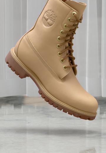 Ботинки на шнуровке