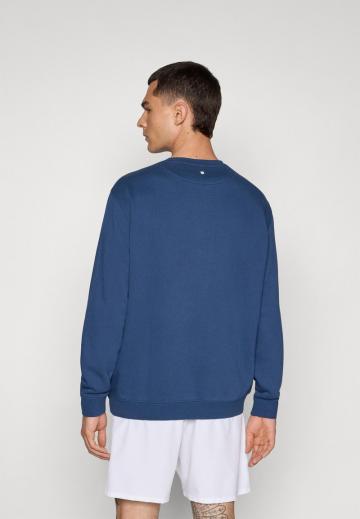 Спортивная кофта