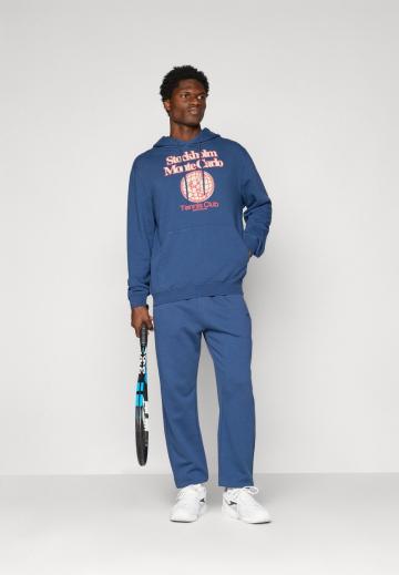 Спортивная кофта