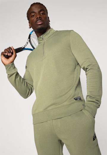 Спортивная кофта