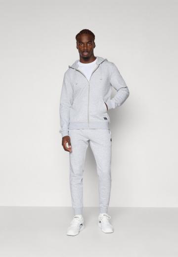 Спортивная кофта