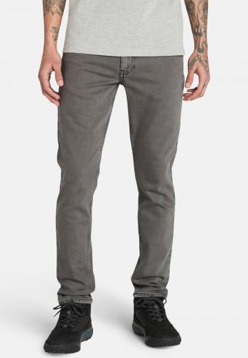 Узкие джинсы