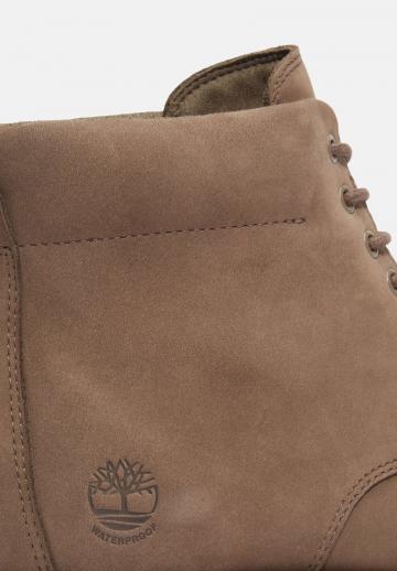 Ботинки на шнуровке