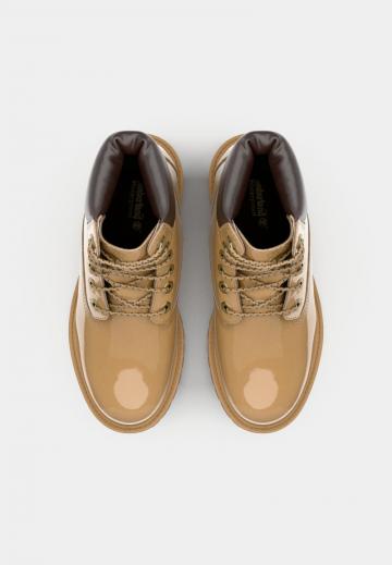 Ботинки на шнуровке