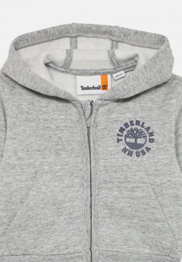 Набор одежды