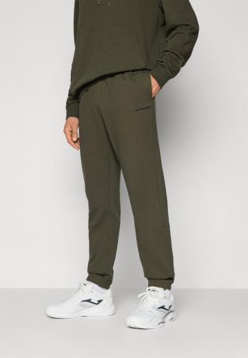 Спортивные штаны