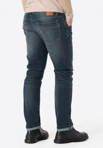 Узкие джинсы