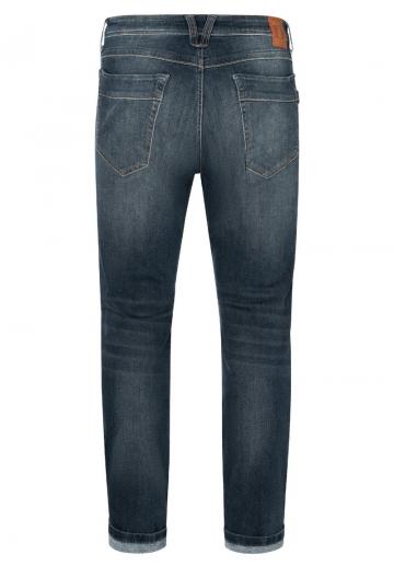 Узкие джинсы