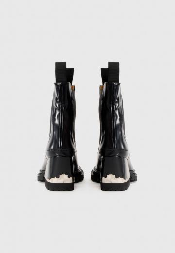 Высокие сапоги