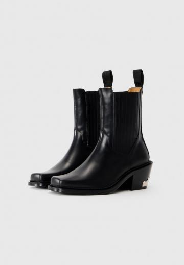 Зимние ботинки