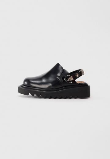 Полуботинки