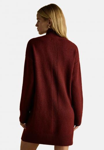 Вязаное платье